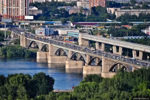  электроника контролирует состояние опор Октябрьского моста и на метромосте через Обь