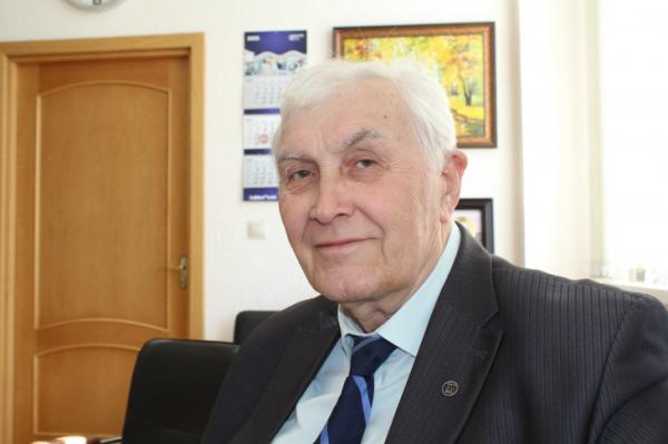 Сотрудники Института химии твердого тела и механохимии СО РАН рассказали об актуальном состоянии и перспективах в области накопителей электроэнергии