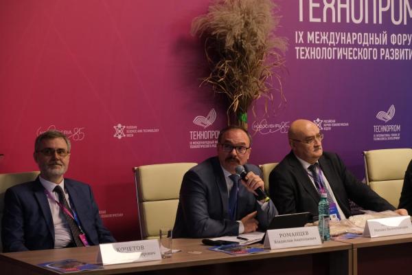О чем говорили на секции «Технопрома», посвященной развитию биотехнологий