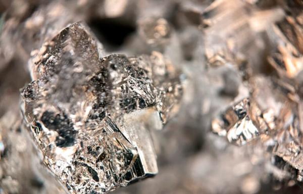 Ученые нашли клад редких минералов в тысячелетних породах 