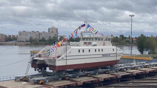 Первое в России беспилотное научно-исследовательское судно спустили на воду в Санкт-Петербурге