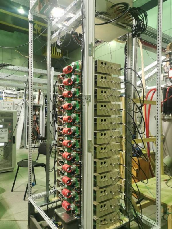 Ученые ИЯФ СО РАН создали источник питания для научного оборудования мощностью более 100 МВт