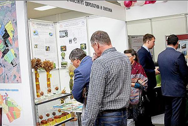 Продукция селекционеров ФИЦ «ИЦиГ СОРАН» вызвала интерес на выставке «Дни урожая-2016».