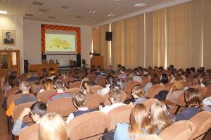 Стало уже привычным, что открытые лекции Наримана Баттулина и Алексея Мензорова собрали полный зал