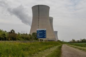 Прошлой зимой – из-за снижения выработки на АЭС -  французам пришлось закупать электричество в течение трех месяцев