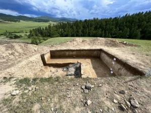 Экспедиции новосибирских на территории Монголии археологов регулярно приносят интересные находки времен каменного века