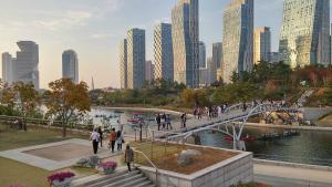 При строительстве Сонгдо особое внимание уделялось экологии городского пространства