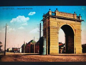 Иркутская триумфальная арка с другого ракурса