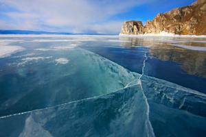 При постройке ледокола для озера Байкал не учли местных климатических особенностей, и ледокол, рассчитанный на толщину льда Канадских озер, оказался не в состоянии ломать толстый байкальский лёд