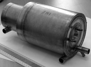 Бортовой генератор – небольшое устройство, которое с помощью катализаторов перерабатывает часть топлива в синтез газ