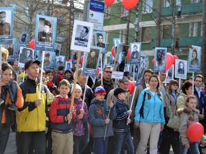 9 мая по улицам Академгородка прошла колонна «Бессмертного полка»