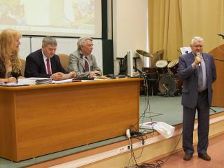  9 июня в конференц-зале ФИЦ ИЦиГ СО РАН состоялось праздничное заседание Ученого Совета, посвященное юбилею ИЦИГ