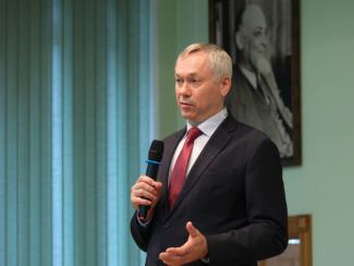 Губернатор Новосибирской области ознакомился с работой молодежных лабораторий