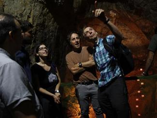 Ученые нашли следы уже третьего вида древнего человека в знаменитой Денисовой пещере